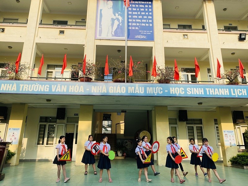BÀI TUYÊN TRUYỀN GIỚI THIỆU SÁCH với chủ đề: Ngày pháp luật nước CHXHCN Việt Nam 9/11 năm 2022